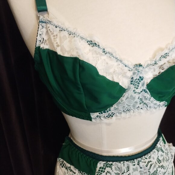 Shein Green & White Lingerie Set - Size 1X - Picture 2 of 6